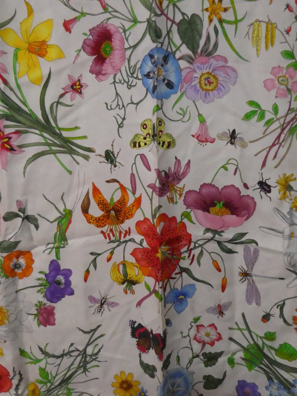 Vintage GUCCI Flora Silk Scarf Vittorio Accornero Burgundy Red Border - Picture 9 of 15